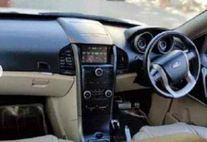 Mahindra XUV500 W11 AT 2019
