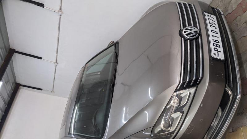 Volkswagen Passat Highline 2.0 TDI AT 2011