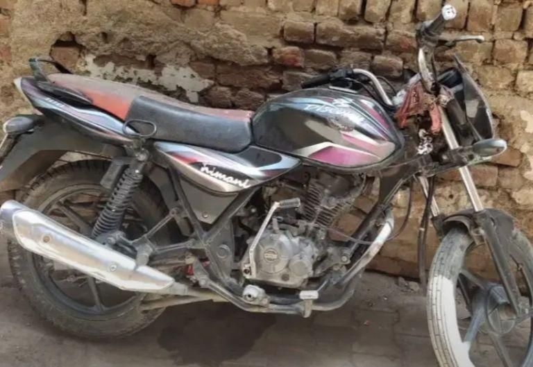 bajaj discover old model bike