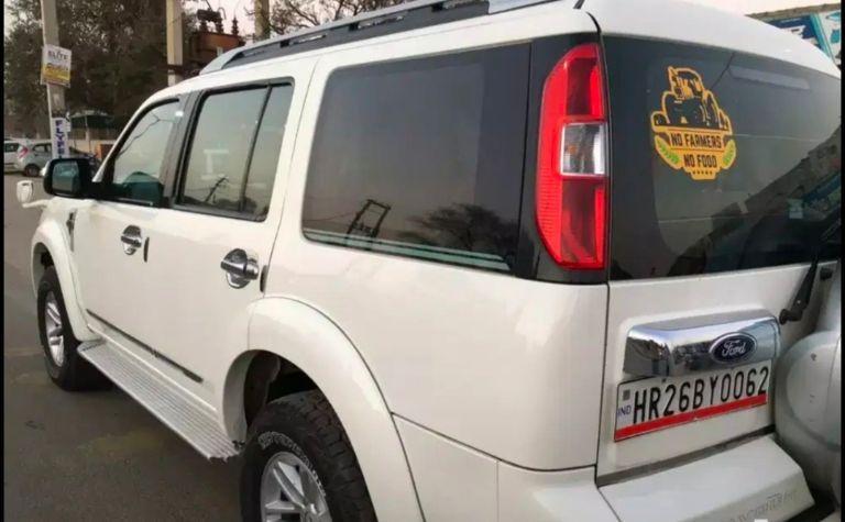 Ford Endeavour 2.5L 4x4 MT 2013