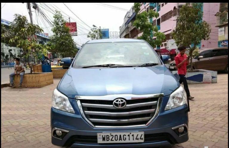 Toyota Innova 2.5 V 8 STR 2014