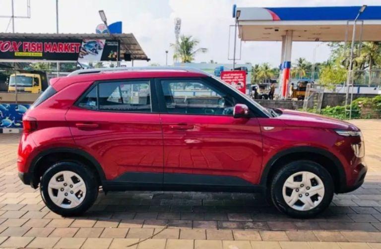 Hyundai Venue S 1.2 Petrol 2019