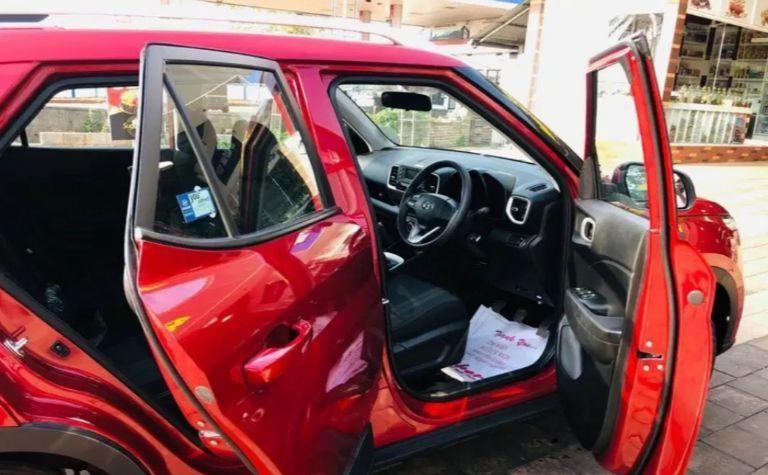 Hyundai Venue S 1.2 Petrol 2019