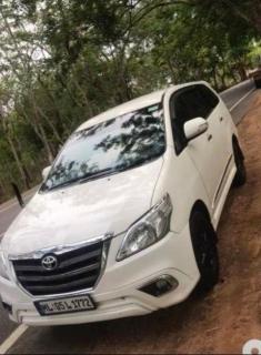Toyota Innova 2.0 VX 7 STR BS IV 2014
