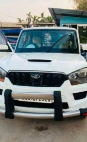 Mahindra Scorpio S4 2015