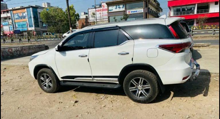 Toyota Fortuner 2.8 4x2 MT 2017