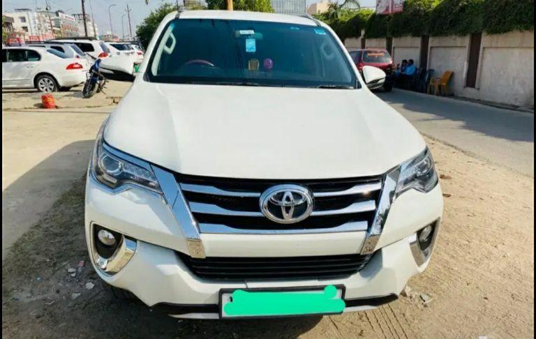 Toyota Fortuner 2.8 4x2 MT 2017