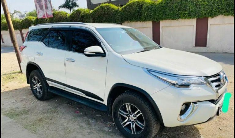 Toyota Fortuner 2.8 4x2 MT 2017