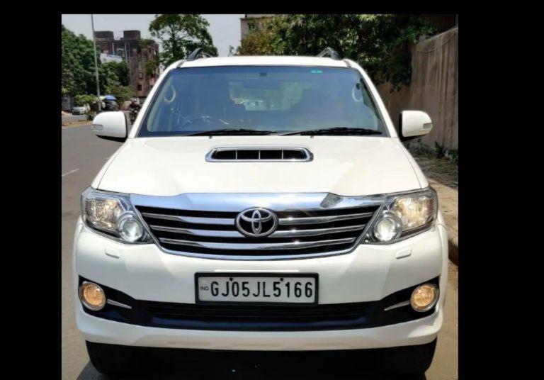 Toyota Fortuner 3.0 4x2 MT 2015