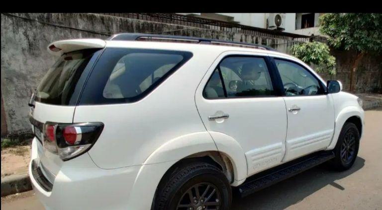 Toyota Fortuner 3.0 4x2 MT 2015