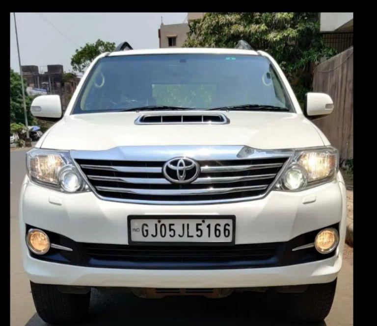 Toyota Fortuner 3.0 4x2 MT 2015