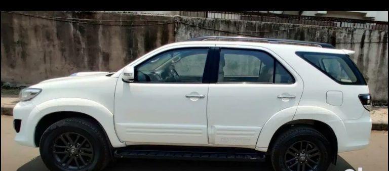 Toyota Fortuner 3.0 4x2 MT 2015