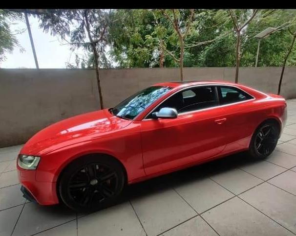 Audi RS5 4.2 COUPE 2011
