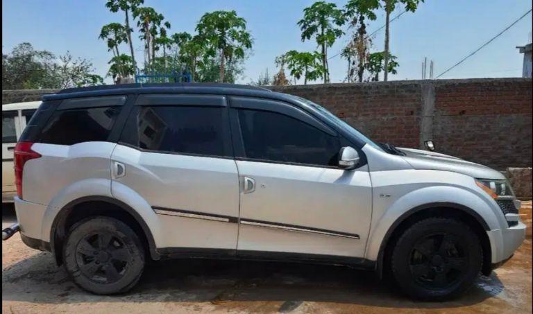 Mahindra XUV500 W8 2012