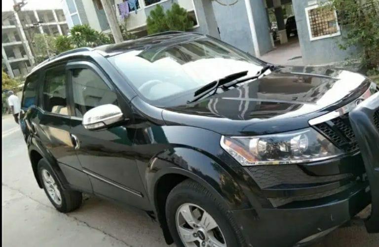 Mahindra XUV500 W6 2015