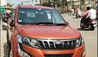 Mahindra XUV500 W6 2015