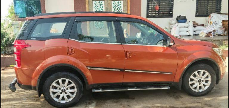 Mahindra XUV500 W6 2015