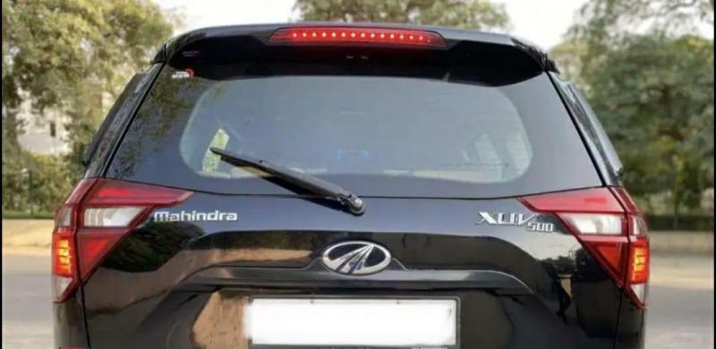 Mahindra XUV500 W10 2016