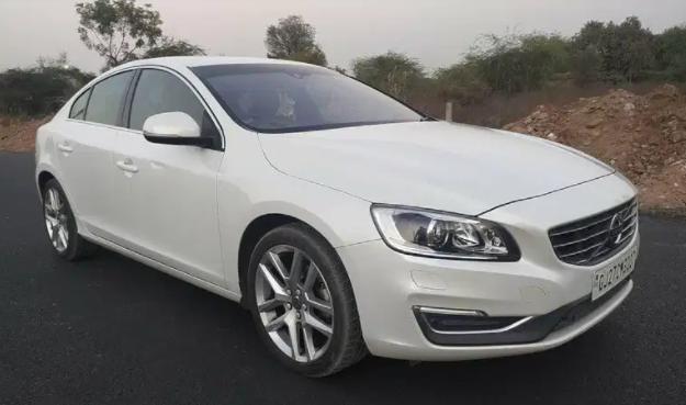 Volvo S60 Momentum 2019