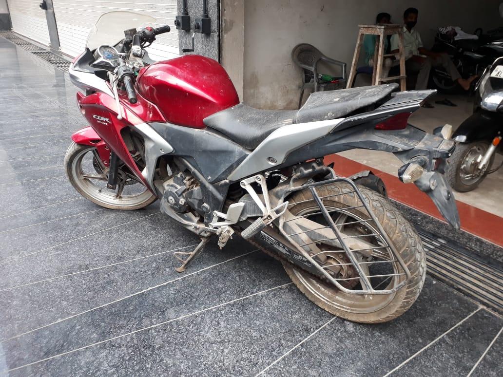 Honda CBR 250R 2011