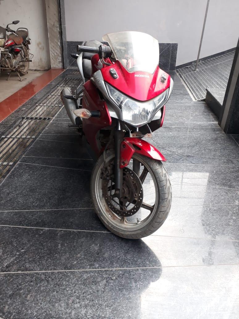 Honda CBR 250R 2011