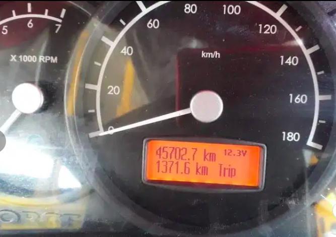 Force Traveller 26 SEATER 2016