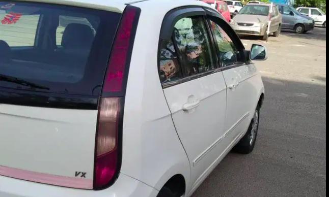Tata Indica Vista VX Quadrajet 2011