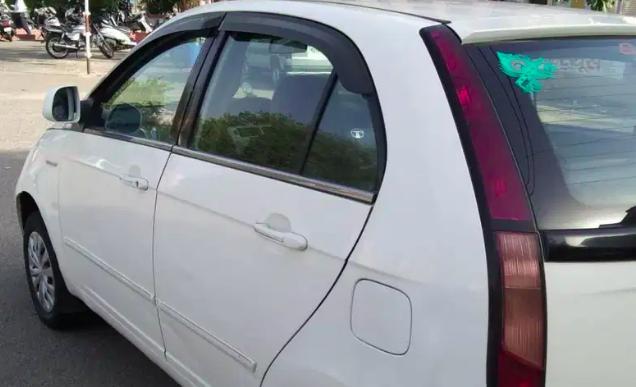 Tata Indica Vista VX Quadrajet 2011