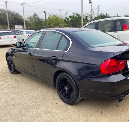 BMW 3 Series 320d 2011