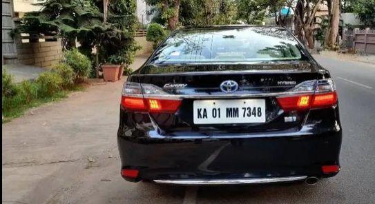 Toyota Camry Hybrid 2015