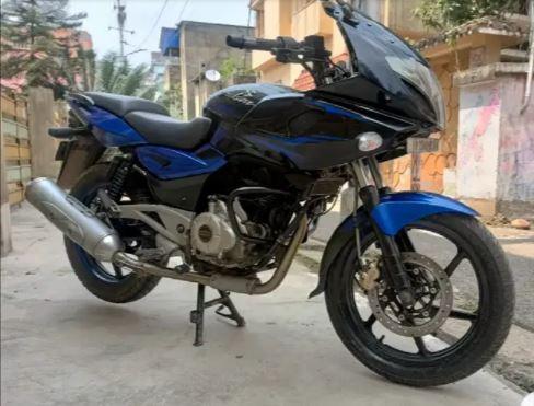 Bajaj Pulsar 220F 2016
