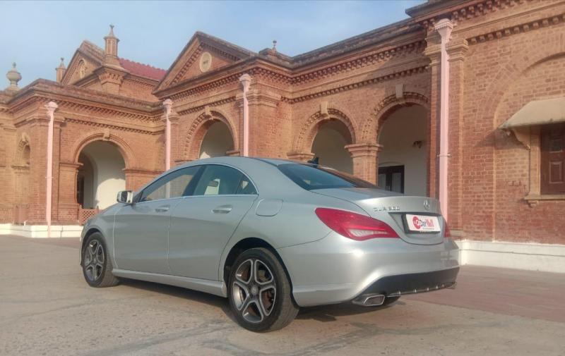 Mercedes-Benz CLA 200 CGI 2016
