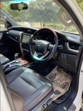 Toyota Fortuner 2.8 4x2 MT 2017