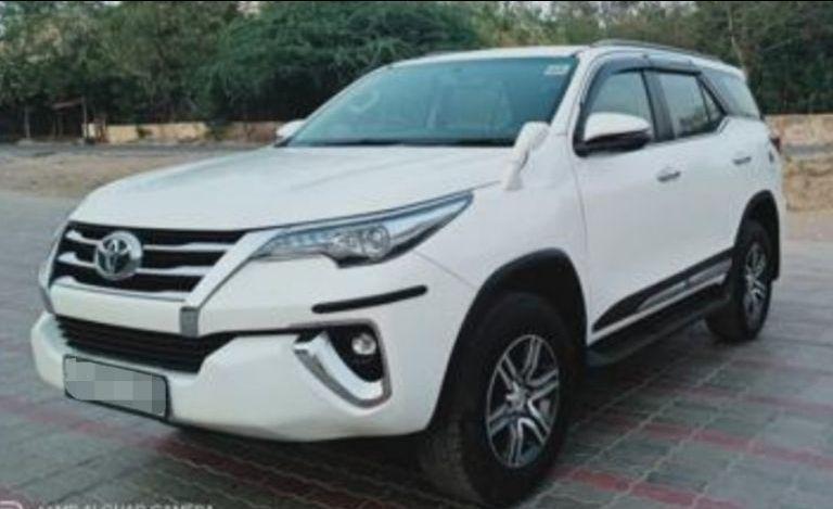 Toyota Fortuner 2.8 4x2 MT 2017
