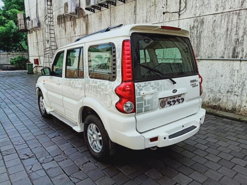 Mahindra Scorpio VLX 2WD AIRBAG BS IV 2013