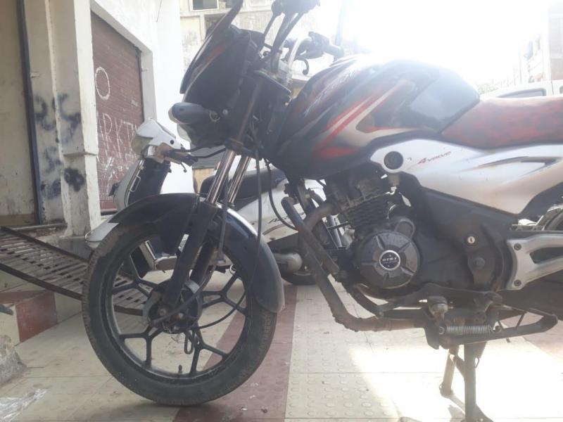Bajaj Discover 100cc 2013