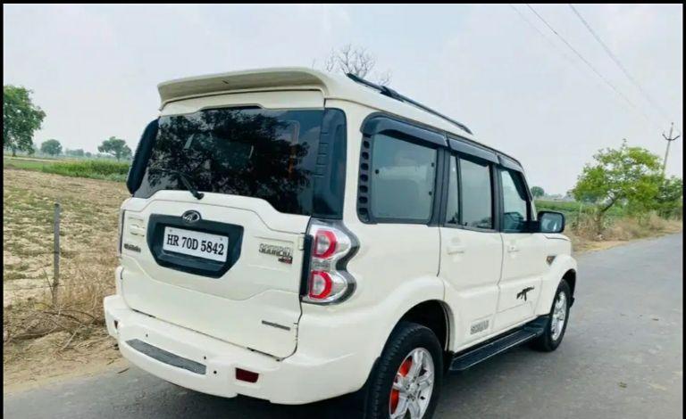 Mahindra Scorpio S10 2017