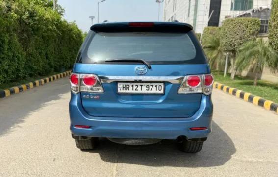 Toyota Fortuner 3.0 4x2 MT 2012