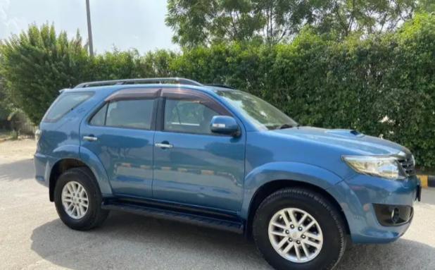 Toyota Fortuner 3.0 4x2 MT 2012