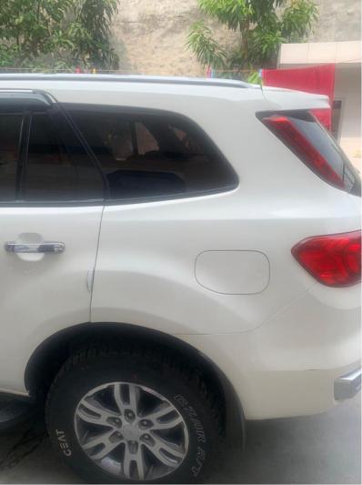 Ford Endeavour Titanium 3.2 4x4 AT 2016