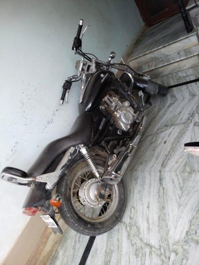 Bajaj Avenger 220cc 2012