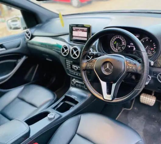Mercedes-Benz B-Class B 180 Sport 2013