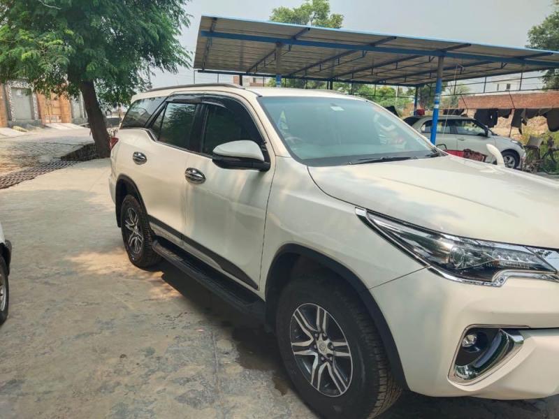 Toyota Fortuner 2.8 4x4 AT 2018