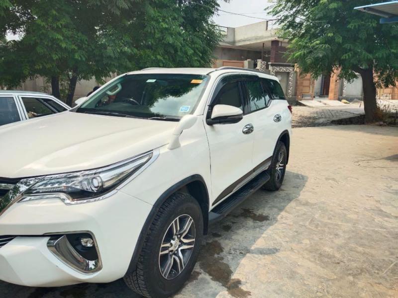 Toyota Fortuner 2.8 4x4 AT 2018