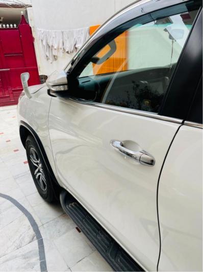 Toyota Fortuner 2.8 4x4 AT 2018