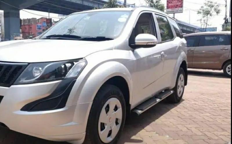 Mahindra XUV500 W8 2016