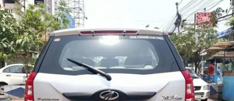 Mahindra XUV500 W8 2016