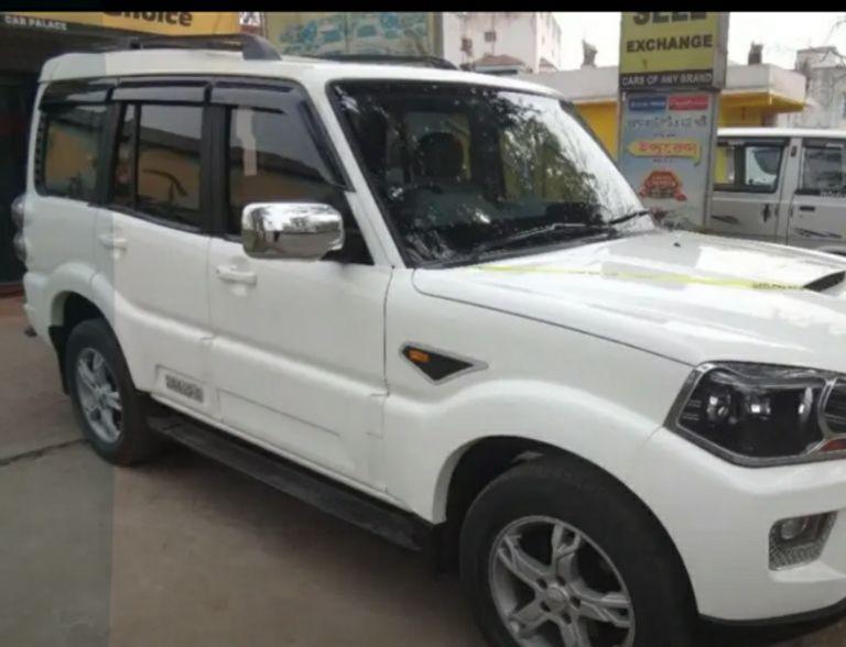 Mahindra Scorpio S10 4WD AT 2015