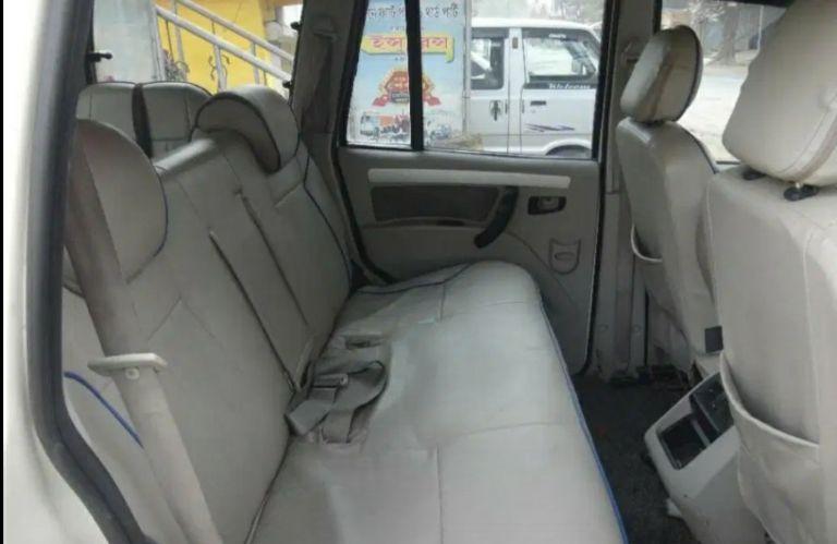 Mahindra Scorpio S10 4WD AT 2015