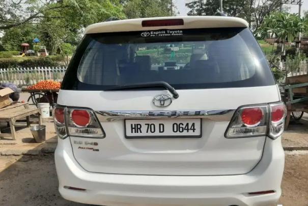 Toyota Fortuner 3.0 4X4 MT 2013